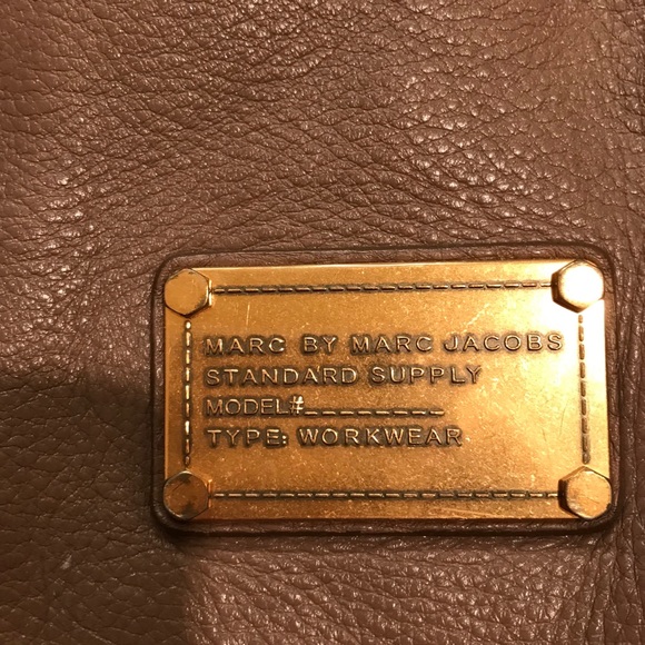 Marc by Marc Jacobs classic q francesca shoulder bag in taupe - Picture 4 of 6